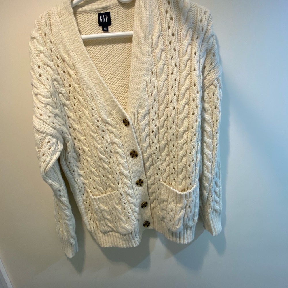 Nice Gap Sweater - image 1